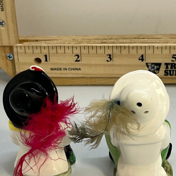 Vintage Ceramic Dutch Boy Girl Salt and Pepper Shakers Multicolor Japan Set - Picture 2 of 3